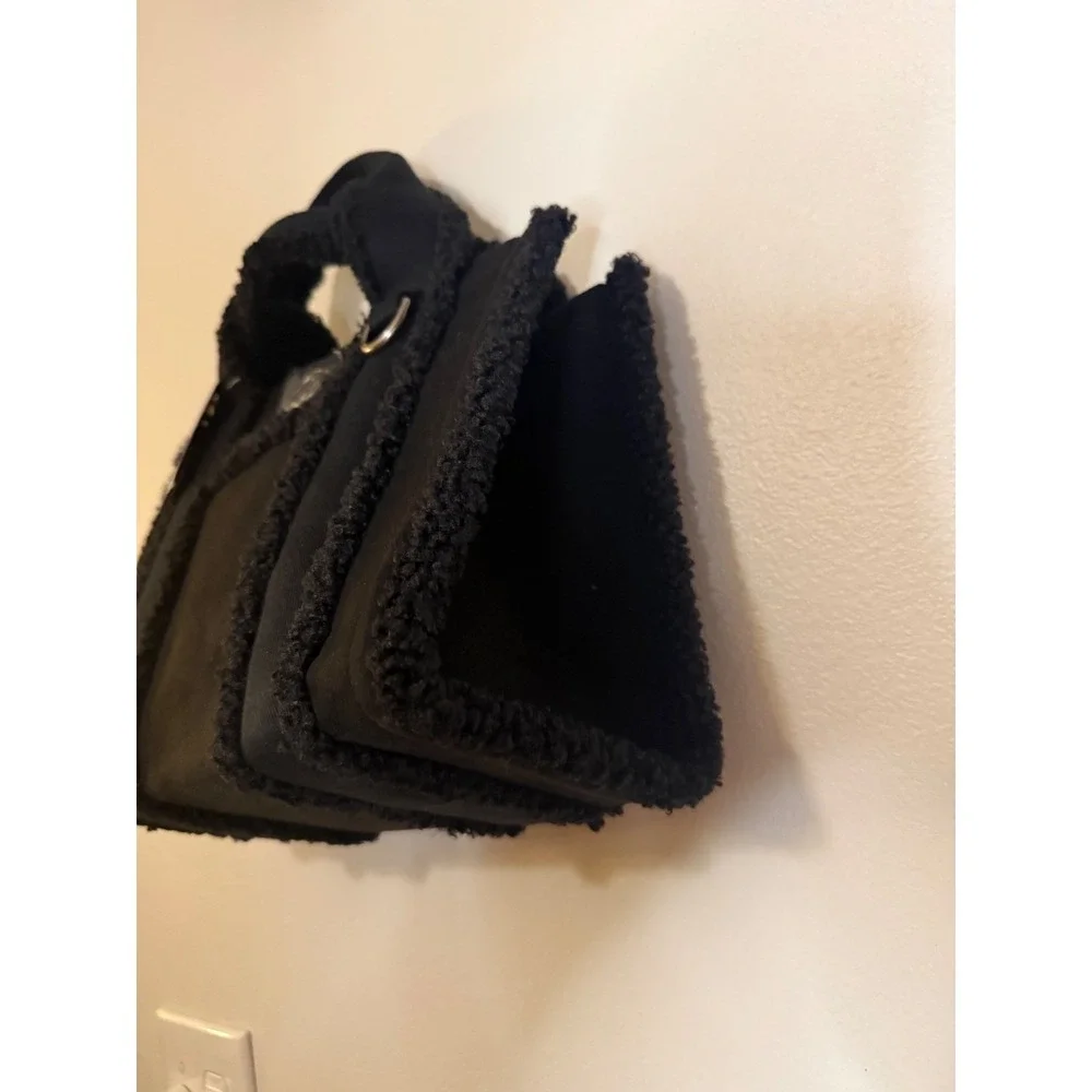 Lululemon Boxy Tote Mini Faux Shearling Trim Black 4.5L Crossbody $148 MSRP NWT